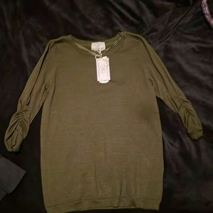 Light weight sweater olive color